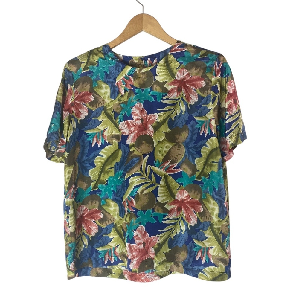 VTG JERI MARQUE  100%  Silk Tropical Floral Blouse Crew Neck Size Small